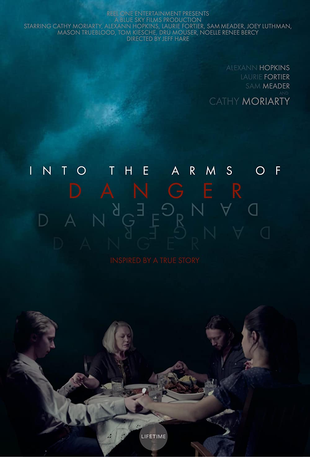 Into the Arms of Danger FRENCH WEBRIP 2021